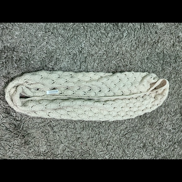 Infinity scarf - Picture 1 of 3